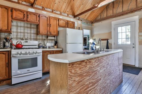 225 Deerfield Rd, Allenstown, NH 03275-2601
