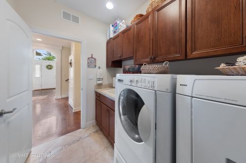 1001 Stacia Ln, Lemont IL  60439-2106 exterior