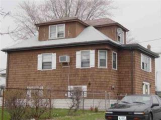 31 Meadow Ave, Cranston, RI 02920-6918