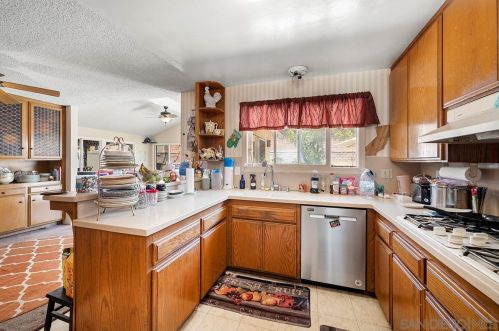 1139 Nolan Ave, Chula Vista CA  91911-3634 exterior