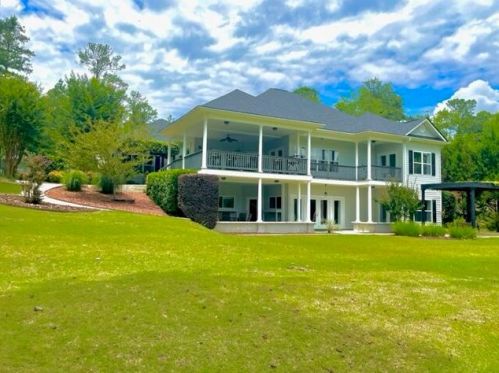 243 Amelia Dr, Mc Cormick, SC 29835-3108