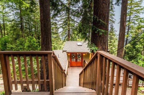 18173 Mountain View Ct, Los Gatos, CA 95033-8931