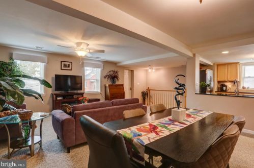 241 Cherry St, Lancaster PA  17602-2725 exterior