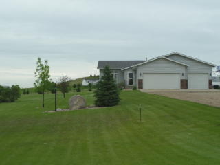 2600 Showdown Ln, Bismarck, ND 58503-8382
