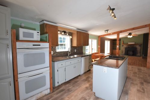 18 Red Fox Xing, Hillsboro, NH 03244-4943