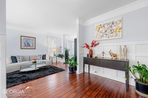 1435 Lakeboat Way, Atlanta GA  30331-8913 exterior