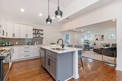 353 Collier Ridge Dr, Atlanta GA  30318-7342 exterior