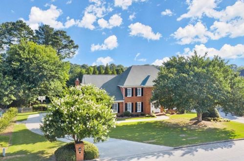 1352 Bromley Dr, Lithonia, GA 30078-5927