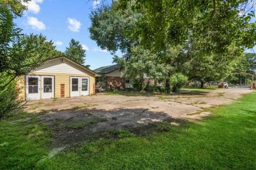 333 Woolridge Dr, Conroe TX  77301-6230 exterior