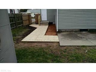 3513 Essex Cir, Norfolk VA  23513-5411 exterior