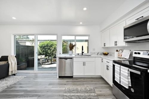 4051 Via Encinas, Cypress CA  90630-3431 exterior