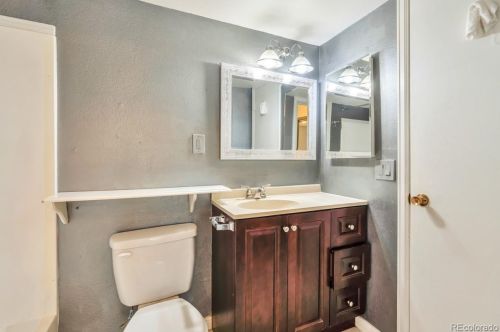 2269 Oswego Way, Aurora CO 80014-1151 exterior