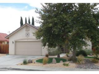 637 Pinon Ct, Ridgecrest, CA 93555-3387