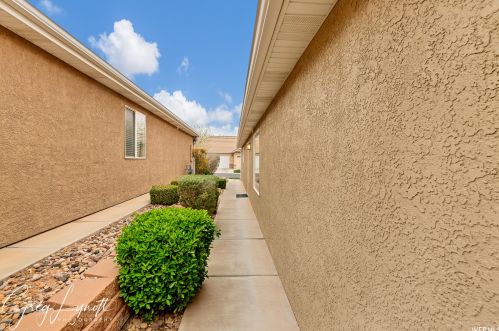 2930 450, Saint George UT  84790-6445 exterior