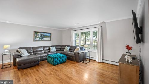 13 Rosalind Dr, Trenton NJ  08648-3245 exterior