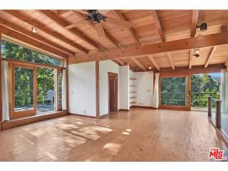 19676 Grand View Dr, Topanga, CA 90290-3353