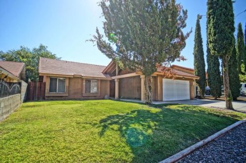 44110 Sancroft Ave, Lancaster, CA 93535-3717