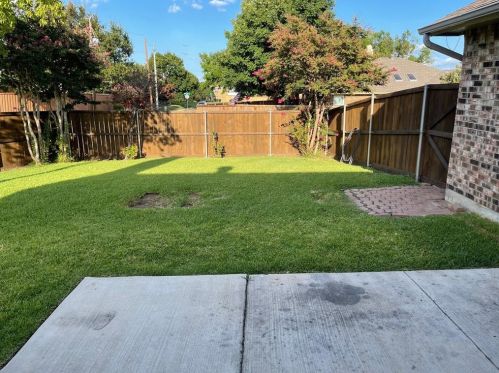 4266 Harvest Hill Rd, Carrollton TX  75010-4144 exterior