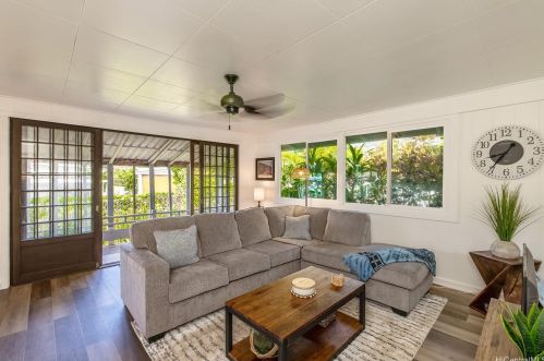 66-010 Kaiaka St, Haleiwa, HI 96712-1535