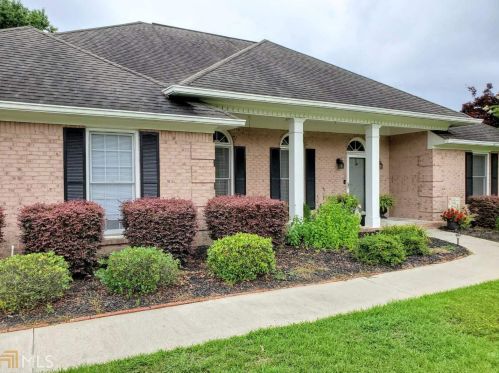212 Wexford Cir, Bonaire, GA 31005-4735