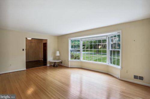 11924 Viewcrest Ter, Silver Spring MD 20902-1553 exterior