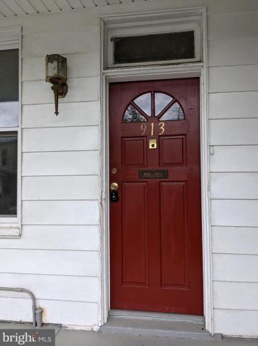 913 Norwood St, Harrisburg, PA 17104-2348
