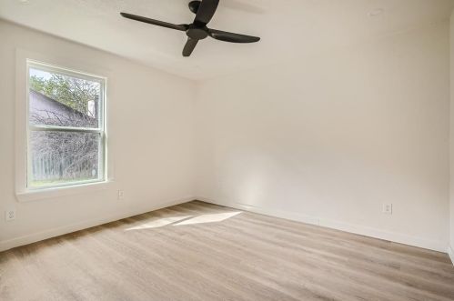 8408 Cayuga Dr, Austin TX 78749-3972 exterior