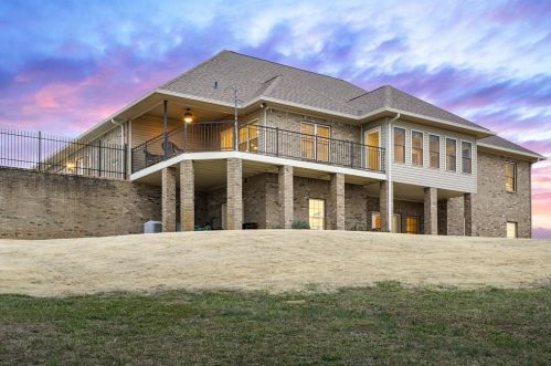 1462 Annandale Dr, Clarkesville, GA 30523-8315
