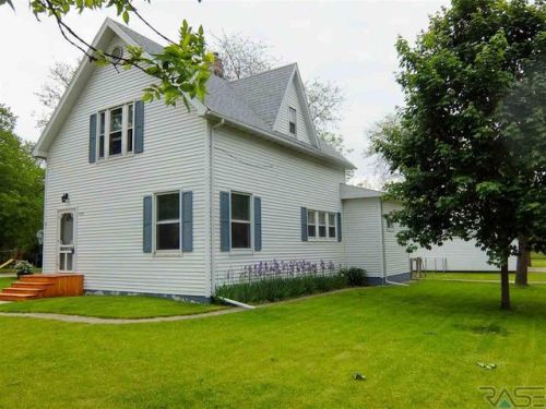 703 3rd St, Orland SD  57042-2435 exterior