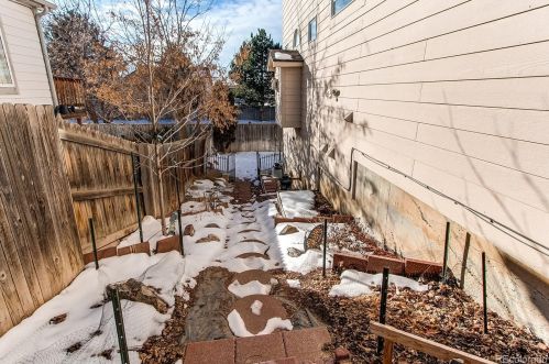 2941 Tower Way, Aurora CO 80015-3286 exterior