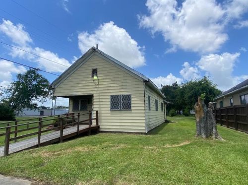 131 9th St, Port Arthur TX  77640-5253 exterior