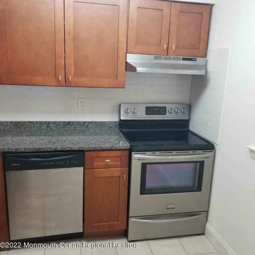 55 Greenwood Dr, East Freehold, NJ 07728-4006