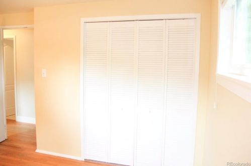 661 Bates Ave, Englewood CO 80113-1663 exterior