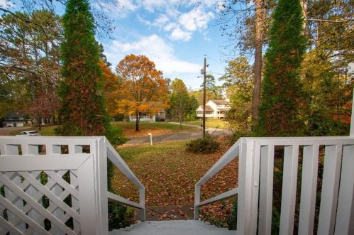 611 Colony Ct, Holly Springs, GA 30188-4191
