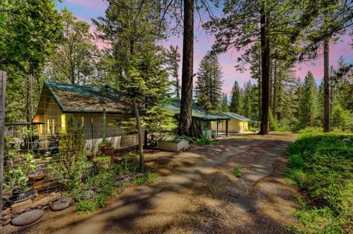 2220 Iowa Hill Rd, Cape Horn, CA 95713-9302
