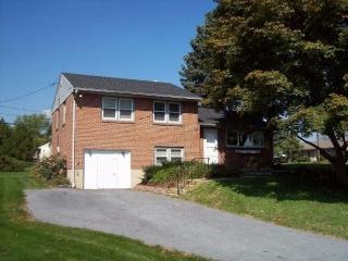 1901 Wabank Rd, Lancaster, PA 17603-6432