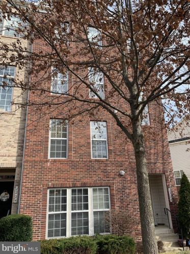 2222 Merseyside Dr, Woodbridge, VA 22191-6517