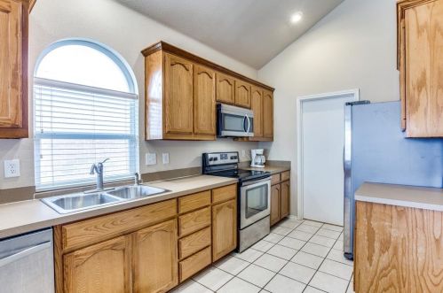 9613 Minton Dr, Fort Worth TX  76108-3888 exterior