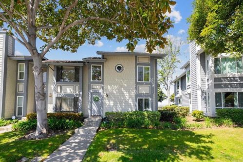 6865 Carnation Dr, Carlsbad, CA 92011-3809