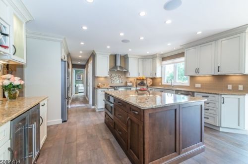 3 Tudor Pl, Dover NJ  07869-2018 exterior