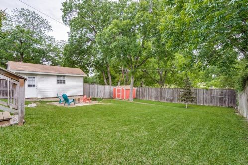 6015 Belgrade Ave, Dallas TX 75227-3608 exterior