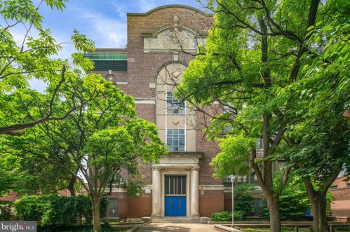 637 Lombard St, Philadelphia PA  19147-1416 exterior