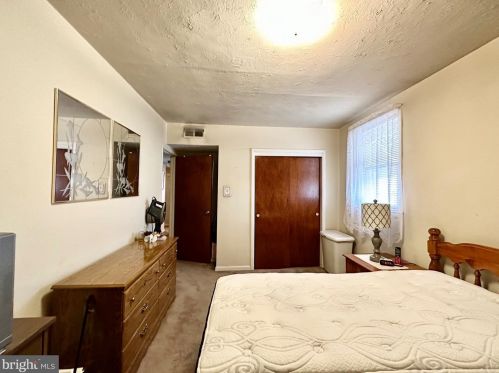 1113 Hunting Park Ave, Philadelphia PA 19140-2830 exterior