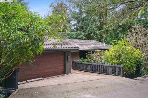 1067 Woodside Rd, Berkeley, CA 94708-1720