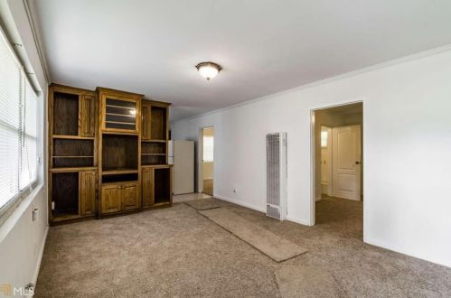 5869 Old Gordon Rd, Mableton, GA 30126-3416