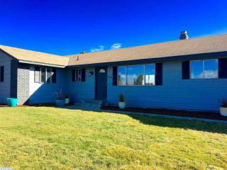 402 44th Ave, Kennewick, WA 99337-5821