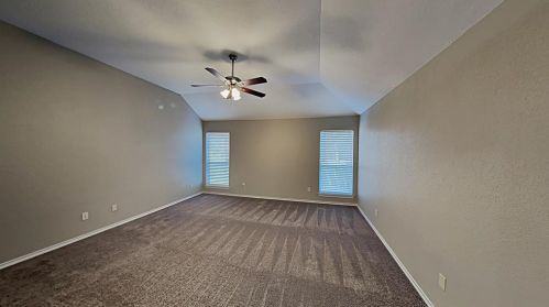 8129 Hulen Park Cir, Fort Worth TX  76123-1422 exterior