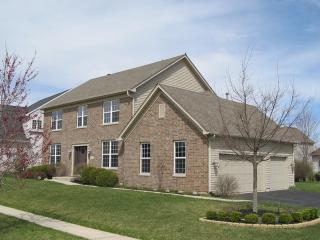 2312 Dustin Dr, Sycamore, IL 60178-8798
