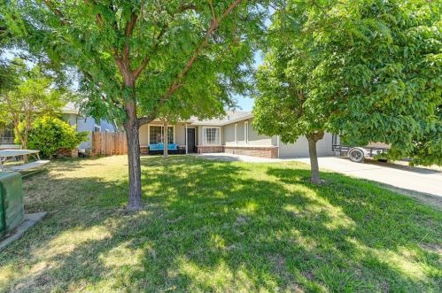 7321 Little Acorn Way, Rio Linda, CA 95673-1336