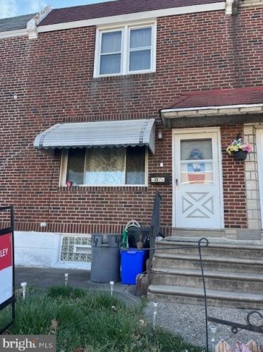 4074 Benner St, Philadelphia, PA 19135-4427
